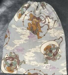 巾着袋■ラスト 風神雷神と桜　薄グレー【約よこ23cm×たて27.5cm】日本製　 ドビー織り