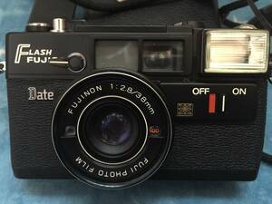 FLASH FUJICA Date　フラッシュ フジカ 古いフィルムカメラ　コンパクトカメラ　動作未確認　カバーケース付き　レンズ 1:2.8/38mm