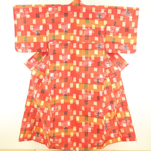 ウール着物 単衣 赤色 蝶柄 格子 織り文様 広衿 カジュアルきもの 仕立て上がり 身丈151cm