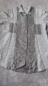 着物リメイク チュニックブラウス 絞り 正絹 グレー カーディガン クルミボタン 古布 半袖