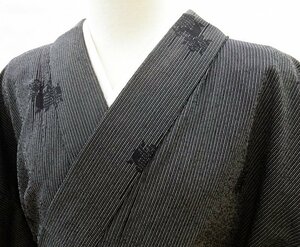 【日本橋つつ井】=正絹　本塩澤　着物　単衣仕立て　黒に縦じまと糸巻きの柄　身巾広め、裄長め69センチ　6月9月着用　やや難あり