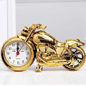 ◆◇オートバイ 目覚まし時計 置き時計 家の装飾 誕生日プレゼント テーブル時計 電池式 カラーゴールド◇◆