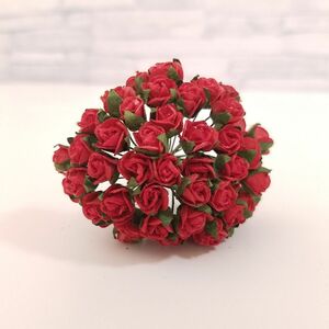 造花[ミニ・ペーパーフラワー バラ（赤） 直径約5-8mm 50本] ハンドメイド リース アートフラワー コサージュ