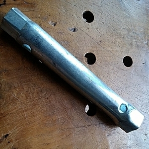整備用工具　車載工具 プラグレンチ plug wrench メーカー不明　サイズ表記14-21mm. 全長148.4mm. 点火プラグ用 