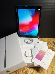 iPad MR7F2J/A WiFiモデル A1893 32GB Space Gray 第6世代 付属品完備 Apple スペースグレイ iOS 17 美品