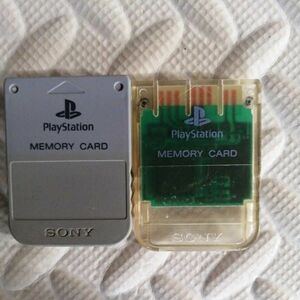 美品 動作確認済　SONY 純正 PS メモリーカード 2枚セット　スケルトン　グレー　SCPH-1020 日本製 genuine 15 Block Memory Card