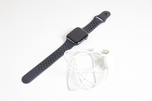 【通電OK】Apple watch series5 アップルウォッチ GPS WR-50M ウォッチ アップル製品 充電器付き 010JJFJH53